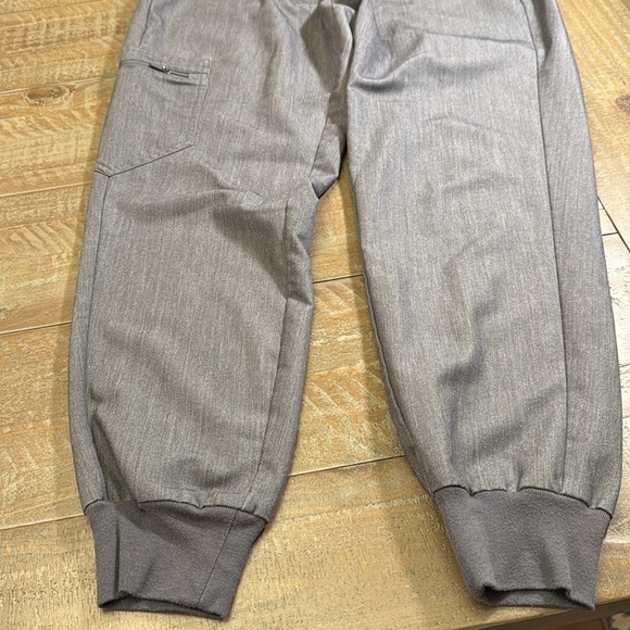 Figs technical collection scrub set graphite top size XS bottoms size S/P - Picture 16 of 17